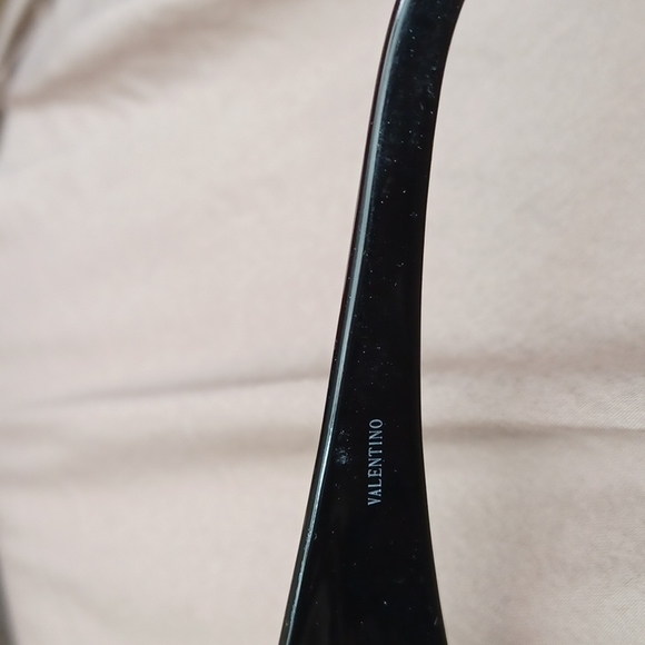 COPY - COPY - VALENTINO Glasses - Picture 3 of 6